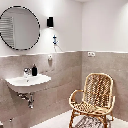 Moderne Lounge-ferienwohnung Mit Terrasse, Strandkorb, Parkplatz - 50 Meter Zum זירקסדורף