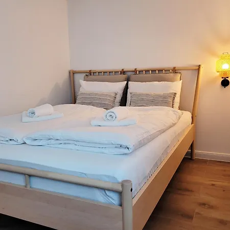 Moderne Lounge-ferienwohnung Mit Terrasse, Strandkorb, Parkplatz - 50 Meter Zum *