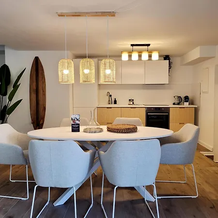 Moderne Lounge-ferienwohnung Mit Terrasse, Strandkorb, Parkplatz - 50 Meter Zum דירה זירקסדורף