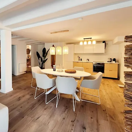 Moderne Lounge-ferienwohnung Mit Terrasse, Strandkorb, Parkplatz - 50 Meter Zum דירה זירקסדורף