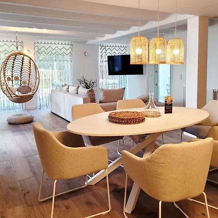 Moderne Lounge-ferienwohnung Mit Terrasse, Strandkorb, Parkplatz - 50 Meter Zum