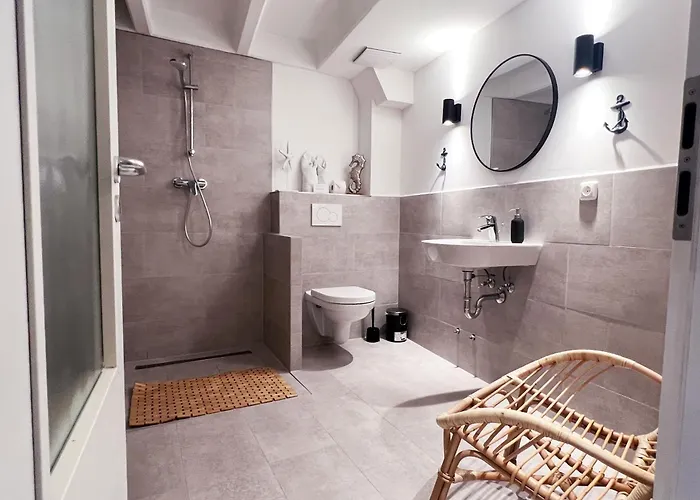 Moderne Lounge-ferienwohnung Mit Terrasse, Strandkorb, Parkplatz - 50 Meter Zum Apartamento